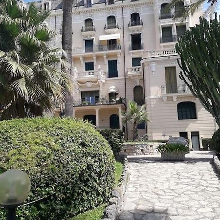 La Casa Di Anna, In Palazzina Liberty Fronte Parco Διαμέρισμα Bordighera Εξωτερικό φωτογραφία